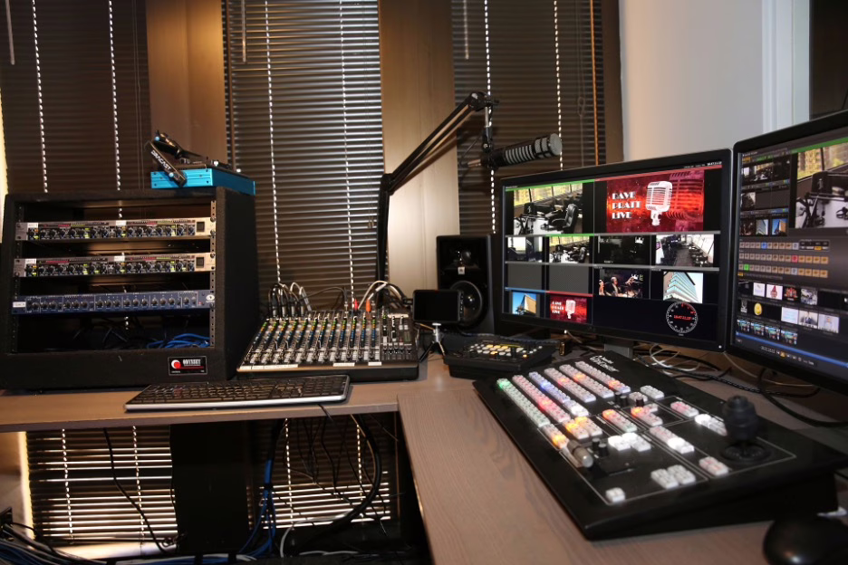 studio 2