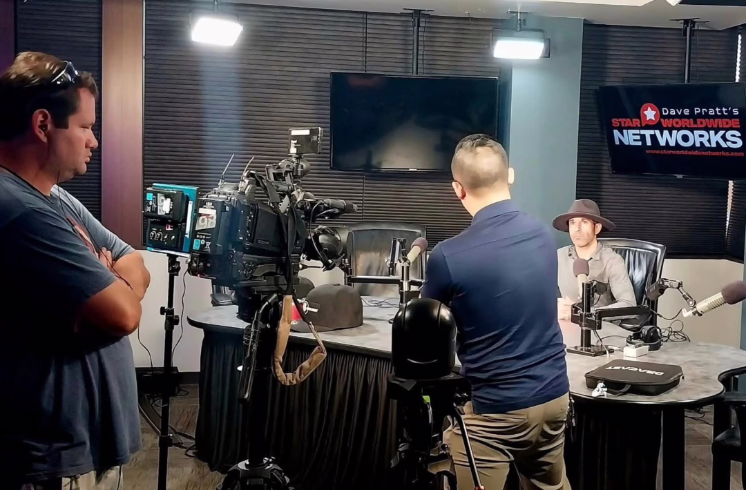 billy behind the scenes